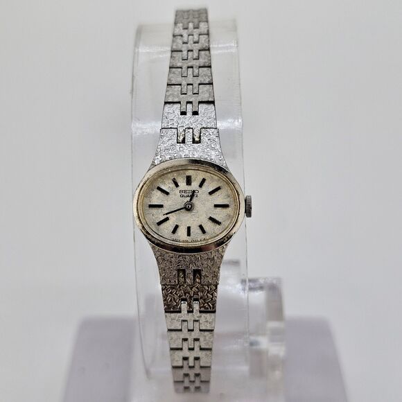 VTG Seiko Women's Watch 18MM Gray Dial Gray Bracelet 6.5" Wrist New Battery - Picture 1 of 11